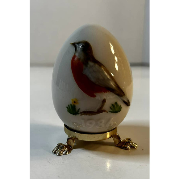VTG Goebel 1986 9th Annual Porcelain Red Robin Easter Egg With Gold Stand - Picture 2 of 6